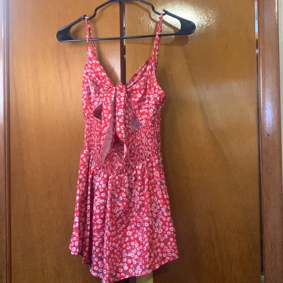 SHEIN XS Red Floral Romper - Picture 2 of 4